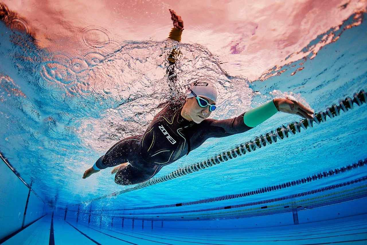 Zone 3 Zone3 - Women's Limited Edition Aspire Wetsuit - Image 5